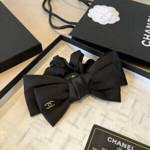 Chanel hairpin
